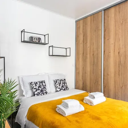 Design Near Metro And Eiffel Tower